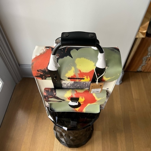 DR MARTINS TATE MUSEUM LEATHER BACKPACK - Picture 5 of 14